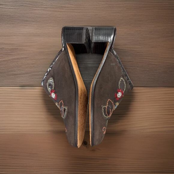 Brighton Fiona Women's Floral Embroidered Suede Leather Mule Clogs Sz 8 - Picture 8 of 8